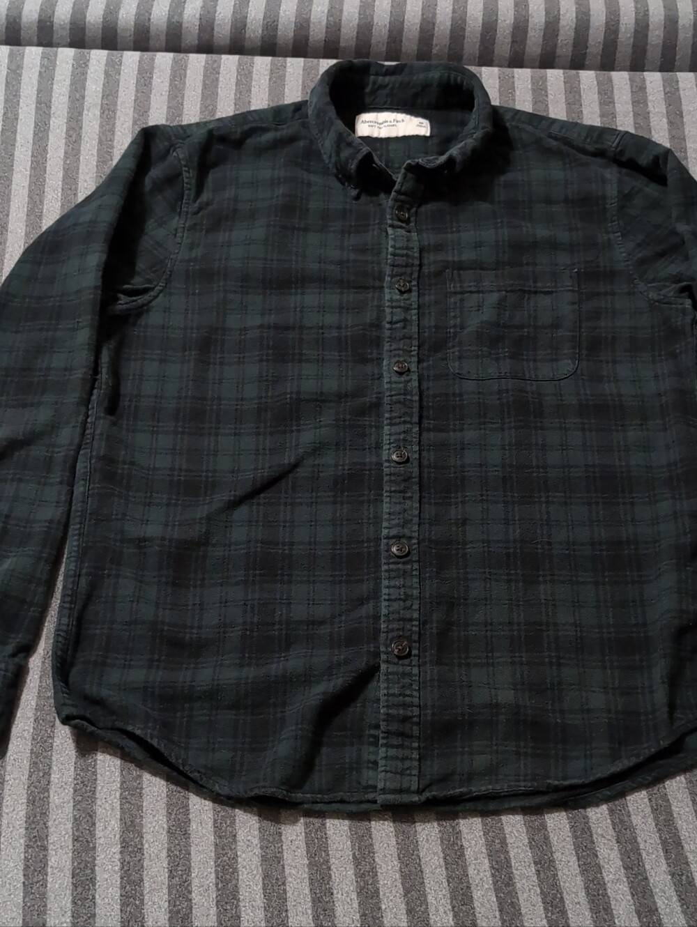 Abercrombie & Fitch Dark Green Black Plaid Button-Down Shirt M